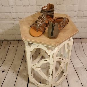 Nwt sandals